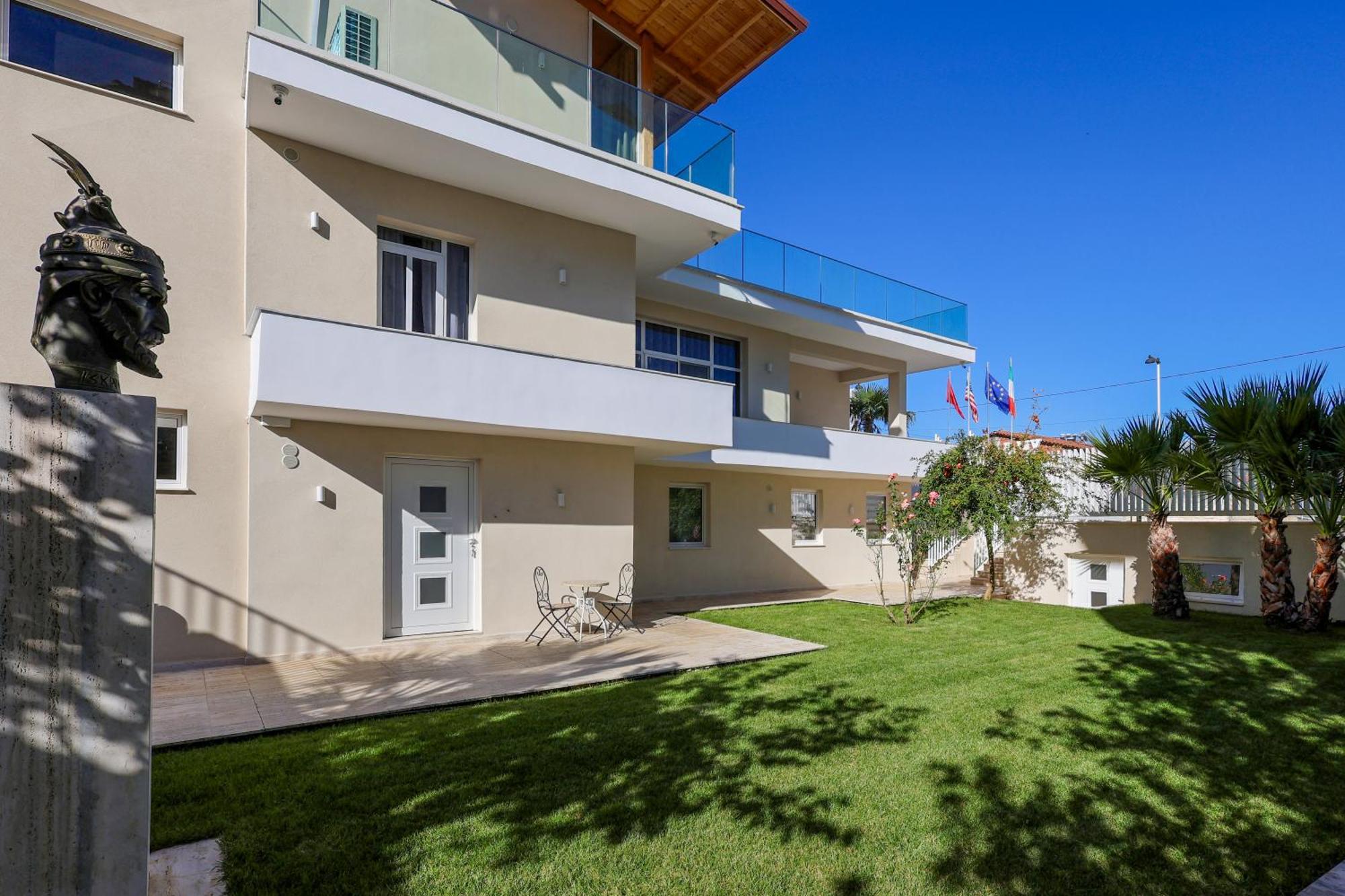 Apartaments Mimani 2 Берат Екстер'єр фото
